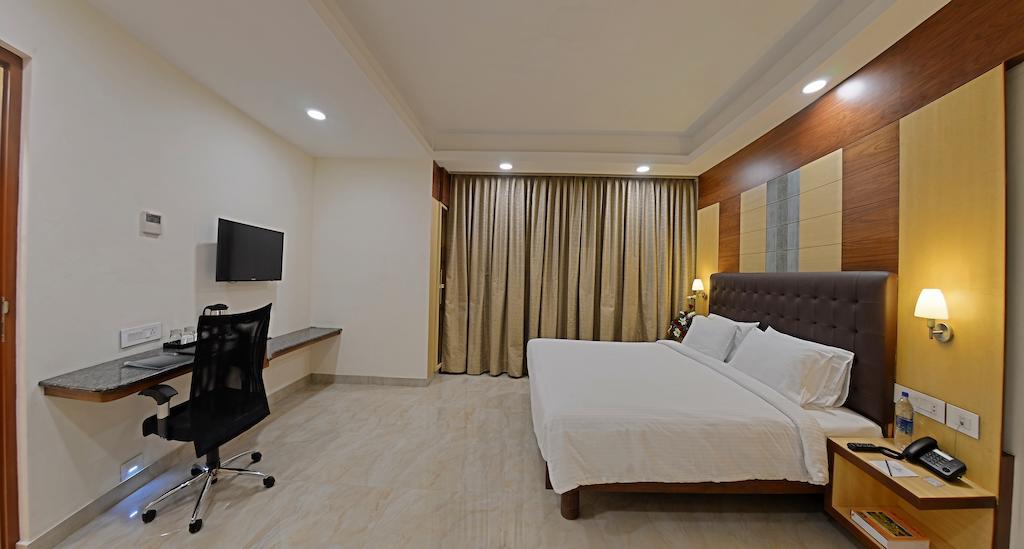 Poppys Anukula Residency Vellore Oda fotoğraf