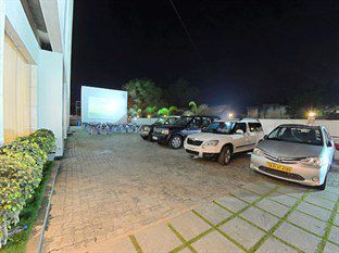 Poppys Anukula Residency Vellore Dış mekan fotoğraf