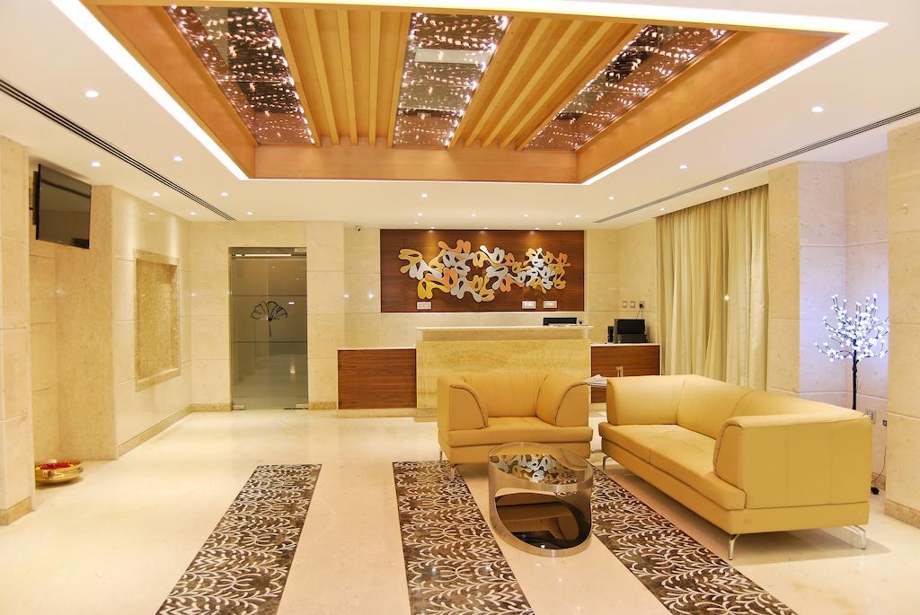 Poppys Anukula Residency Vellore Dış mekan fotoğraf