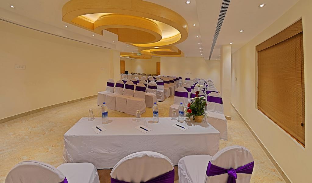 Poppys Anukula Residency Vellore Dış mekan fotoğraf